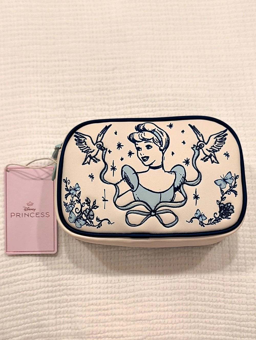 NWT Loungefly Disney Cinderella Illustrated
Cosmetic Bag - BoxLunch Exclusive